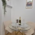 Zencozy - Free Underground Parking * بوخارست