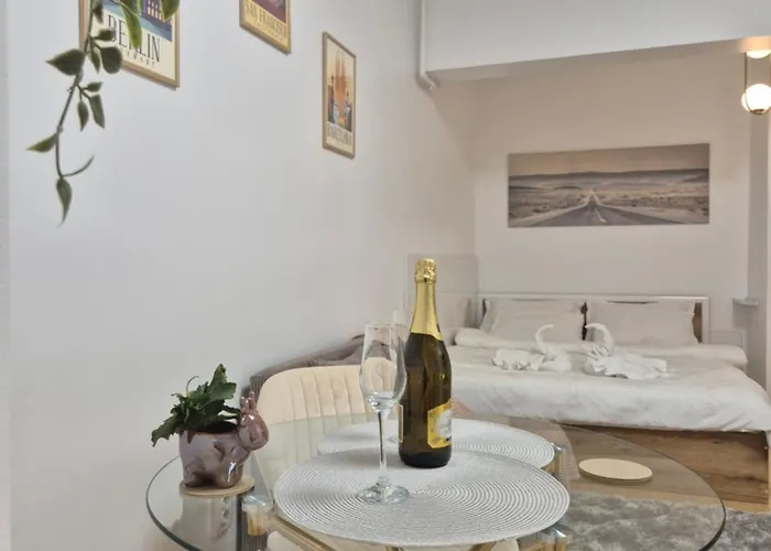 Zencozy - Free Underground Parking Apartment Bucharest
